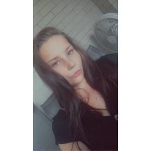 Meet your Posher, Alicia